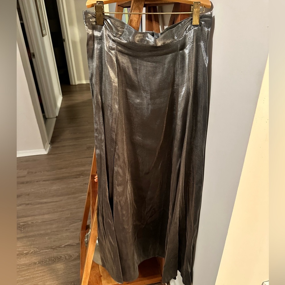 Byer long skirt, silver, size 9